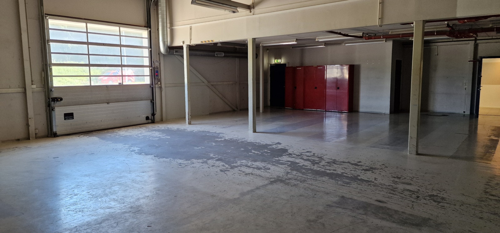 Delelager med port Galleribilde