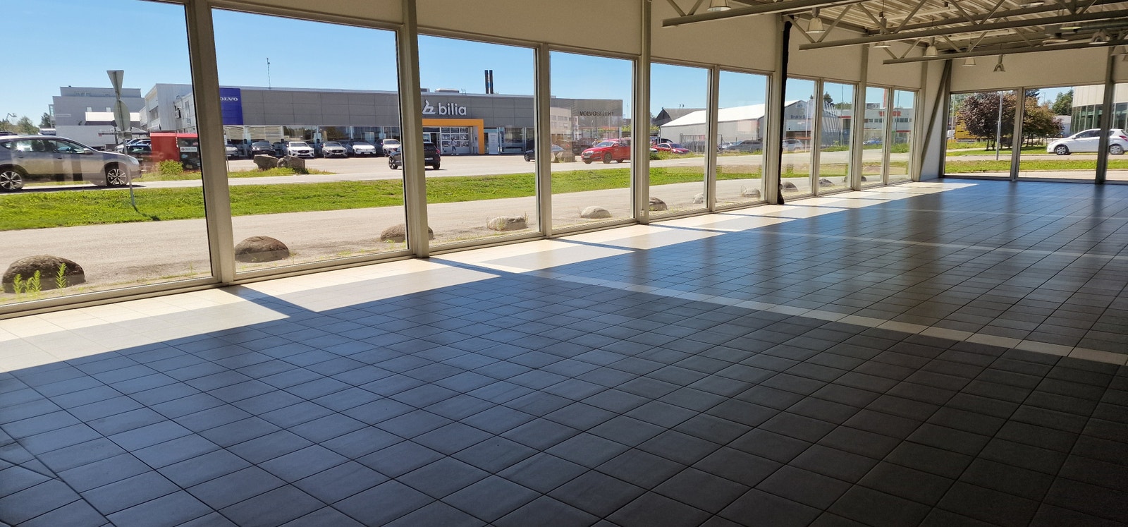 Salgshall/Showroom Galleribilde