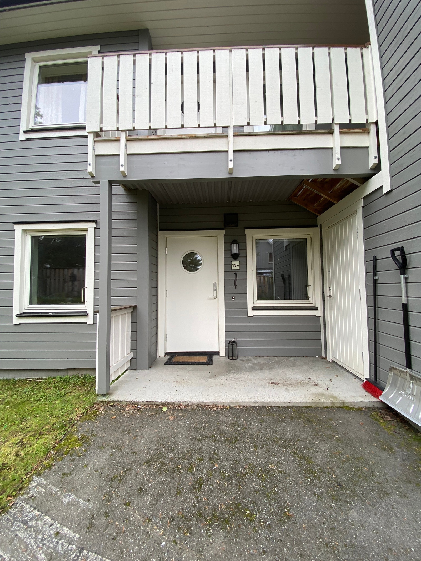 Utfor døra Galleribilde