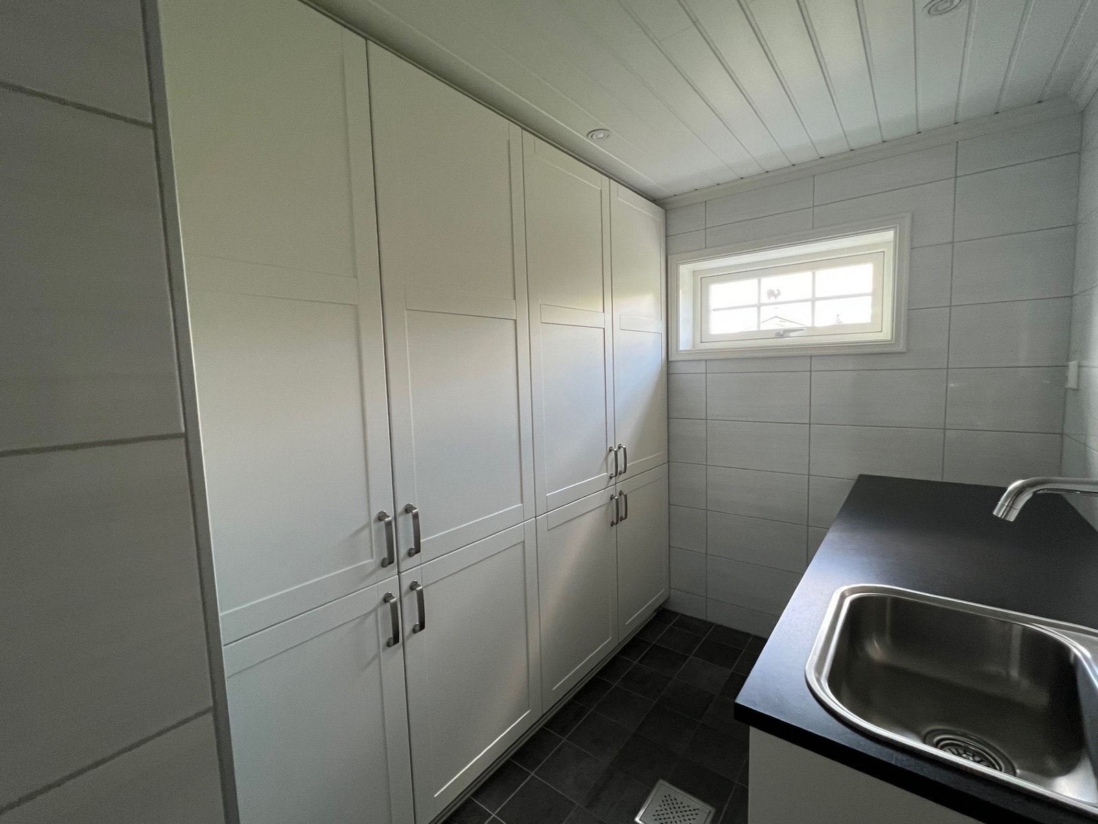 Vaskerom Galleribilde