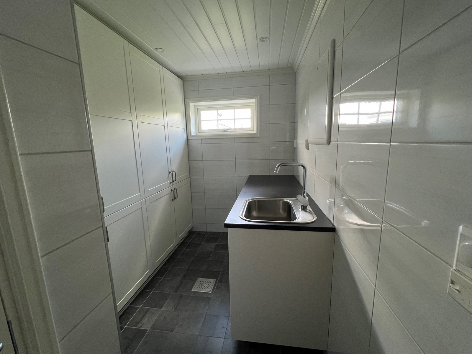 Vaskerom Galleribilde