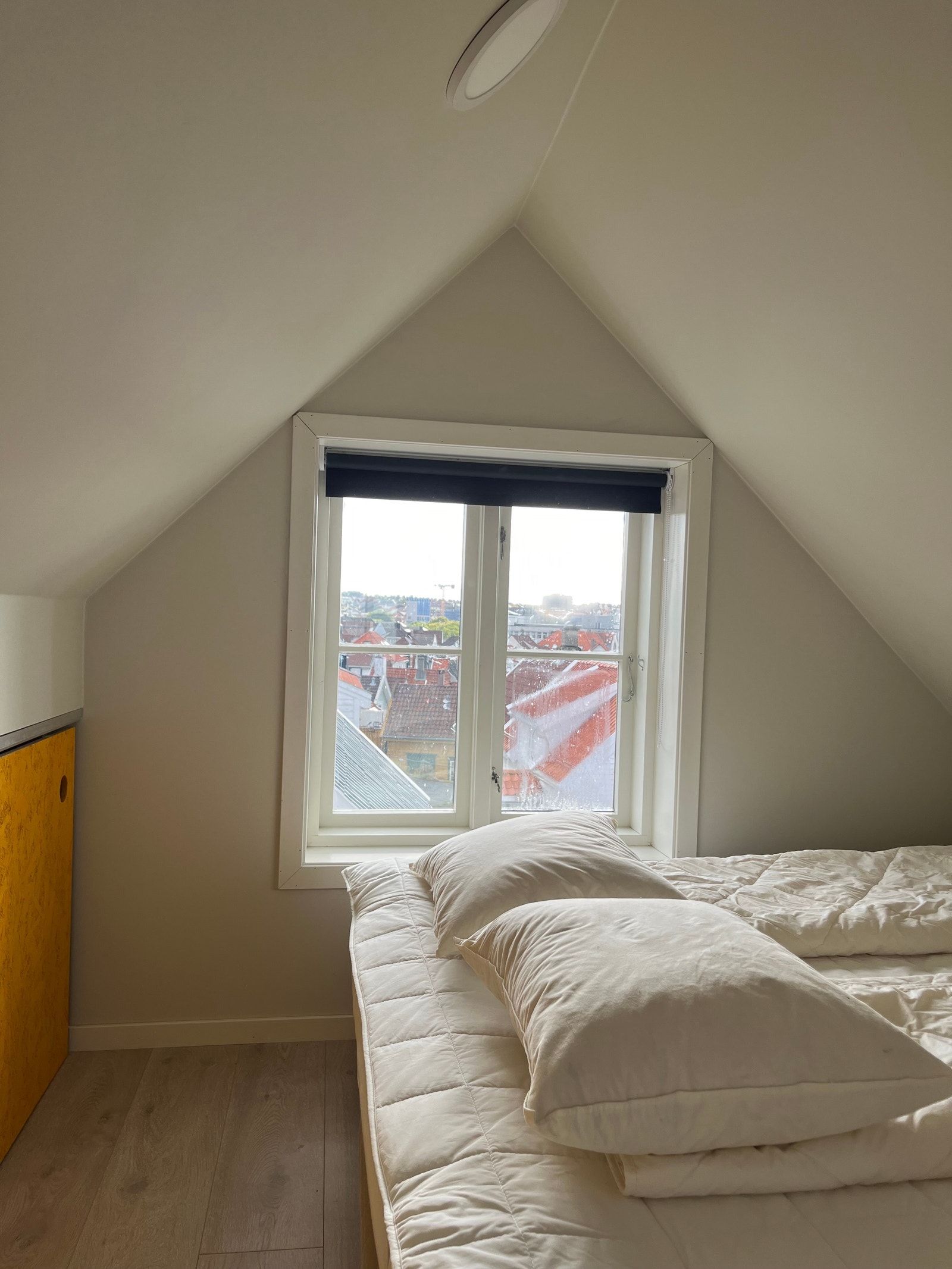 Soverom 2 loft Galleribilde