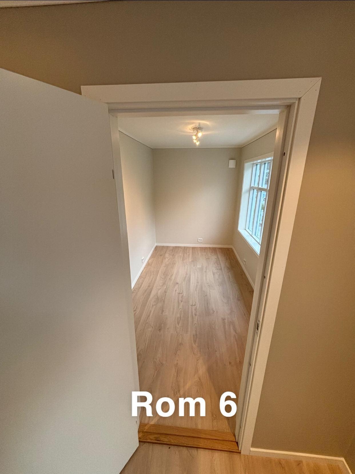 Rom 6 i 1. etasje Galleribilde