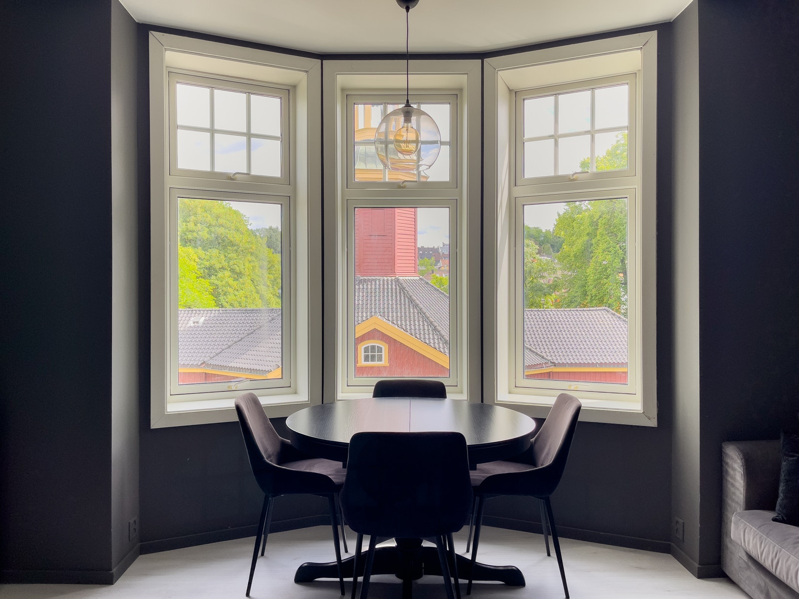 Karnapp i stue Galleribilde