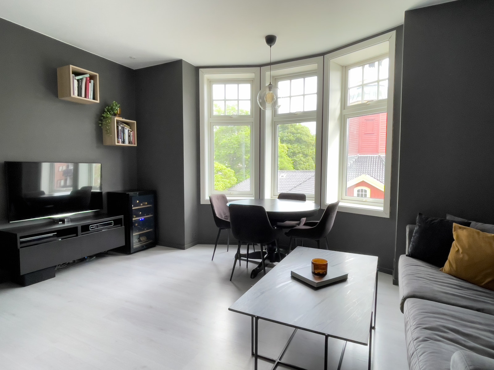 Lys og fin atue Galleribilde