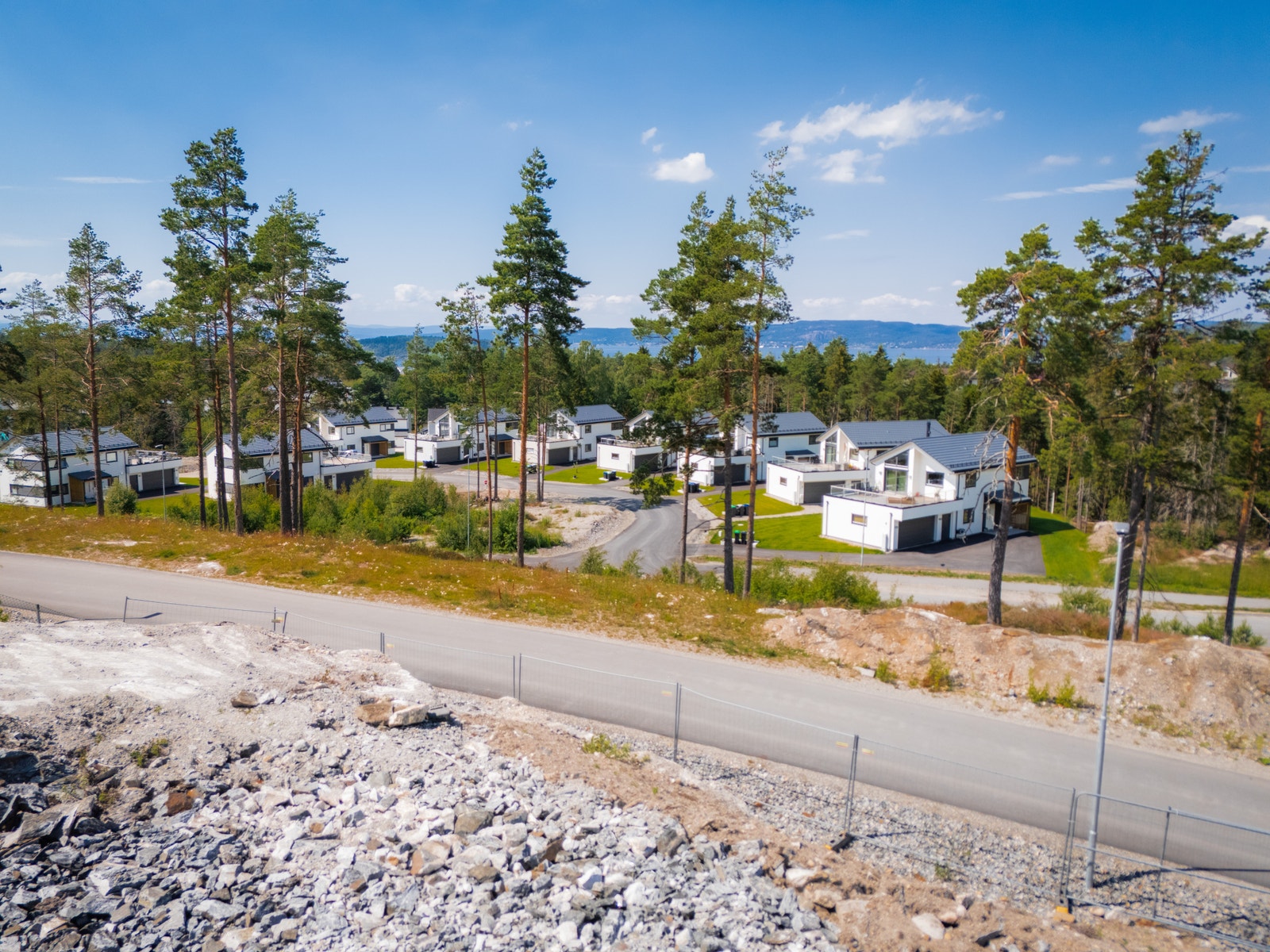 Her vil du bo i grønne omgivelser med nærhet til sjarmerende Son sentrum. Galleribilde