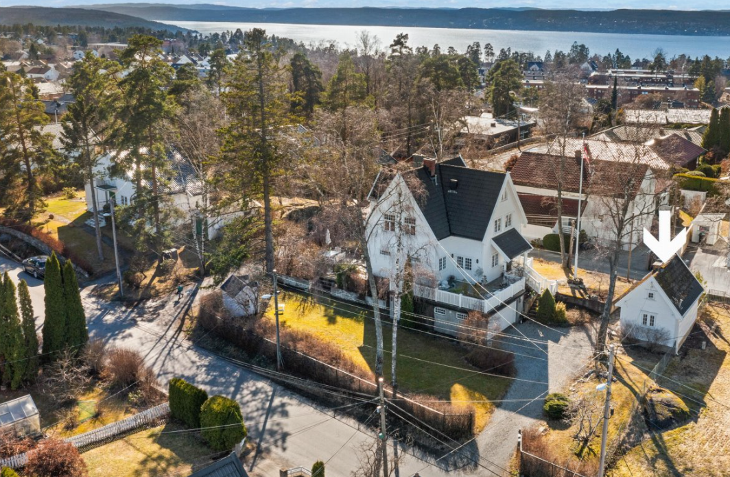 Anneks beliggende på romslig tomt Galleribilde