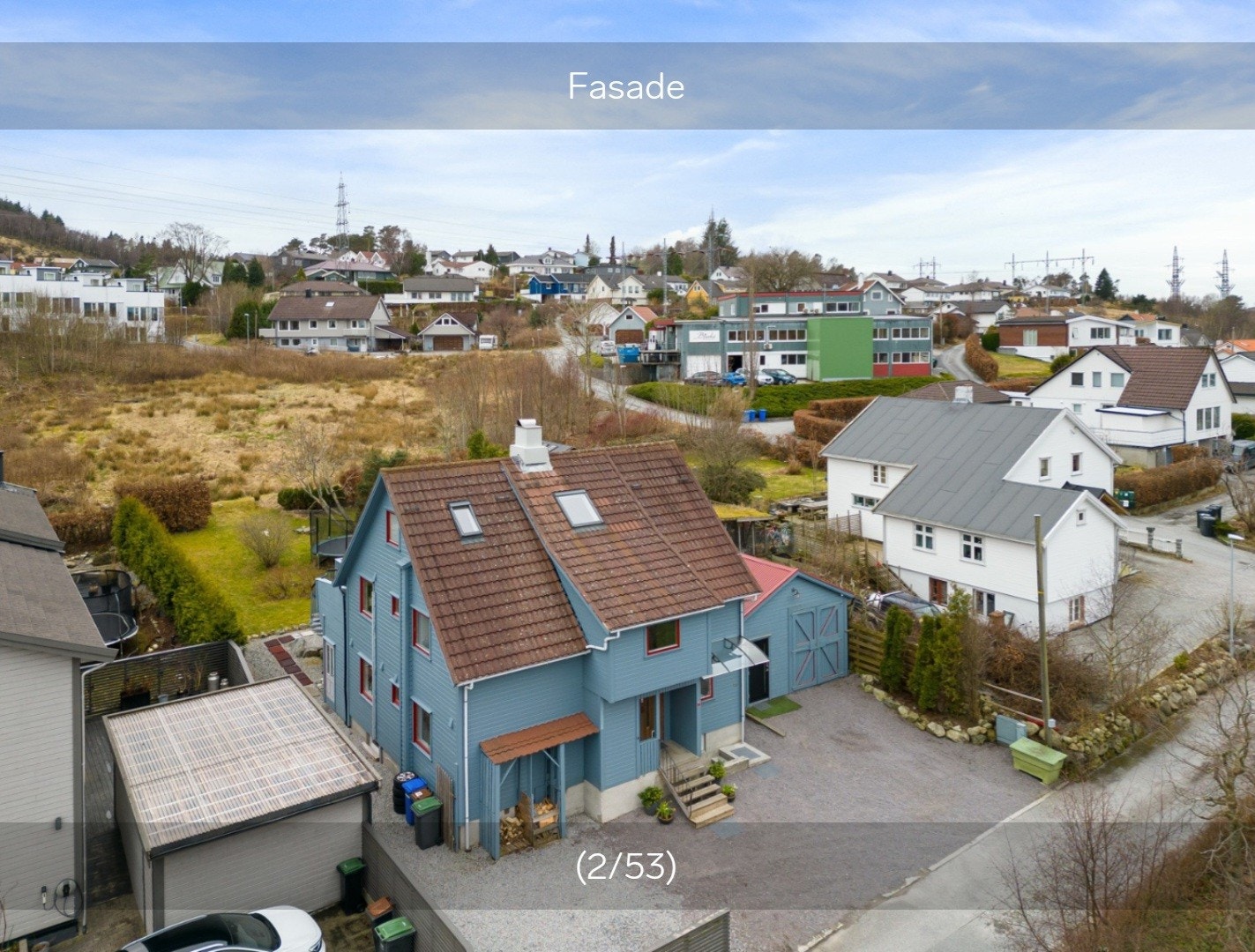 Fasade fremside, mulig for 1 parkeringsplass Galleribilde