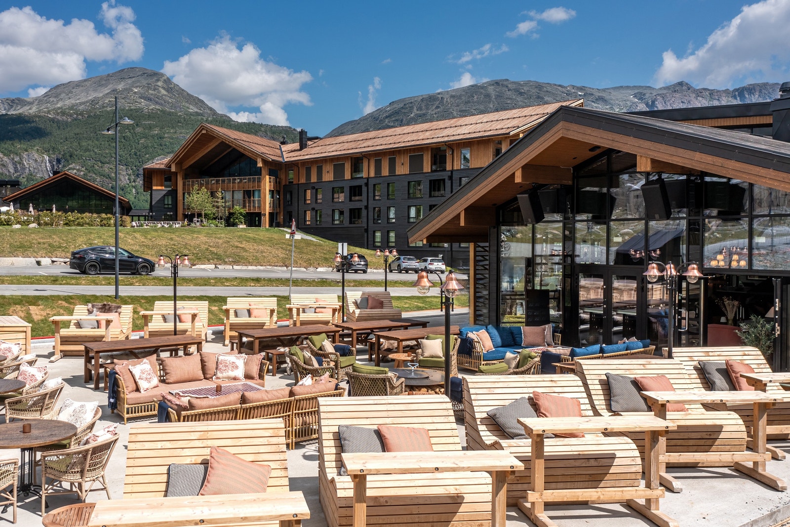 Fýri Resort er nærmeste nabo til Vister Hemsedal. Her finnes eget spa, restauranter og flere barer. Galleribilde