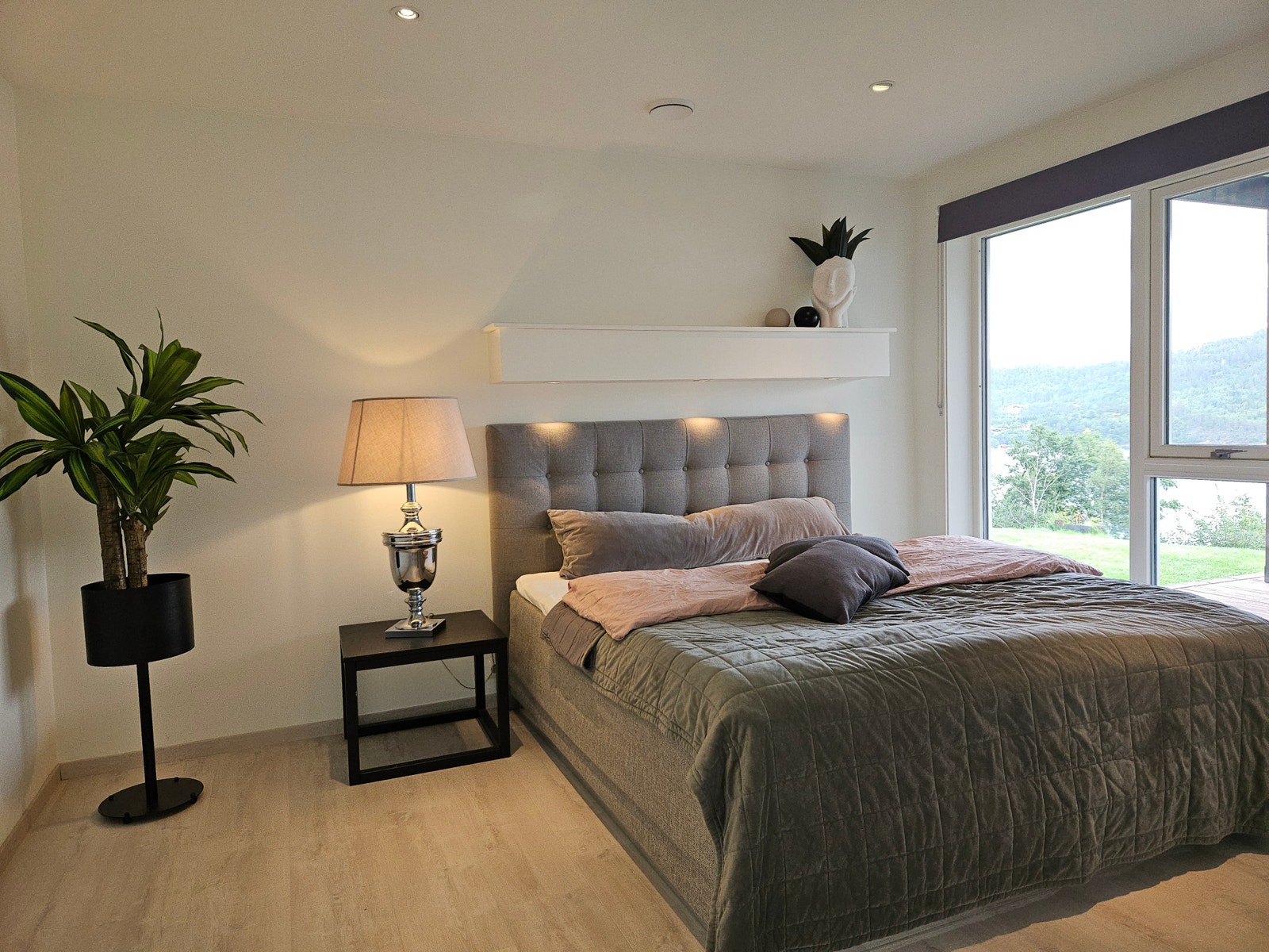 Soverom med walk-in. Galleribilde