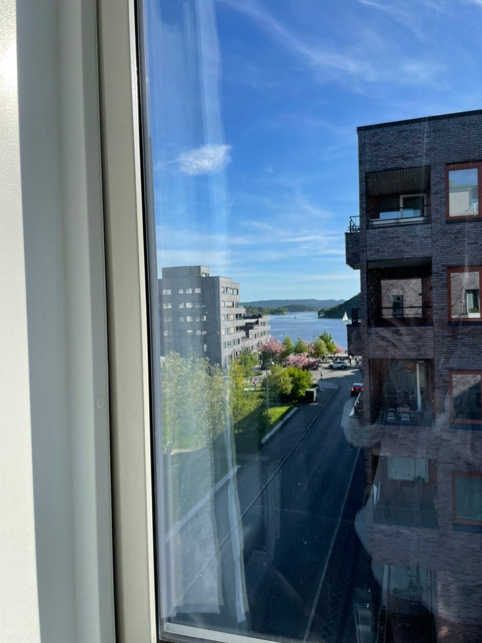 Sørenga sjøbad sett fra stuen Galleribilde
