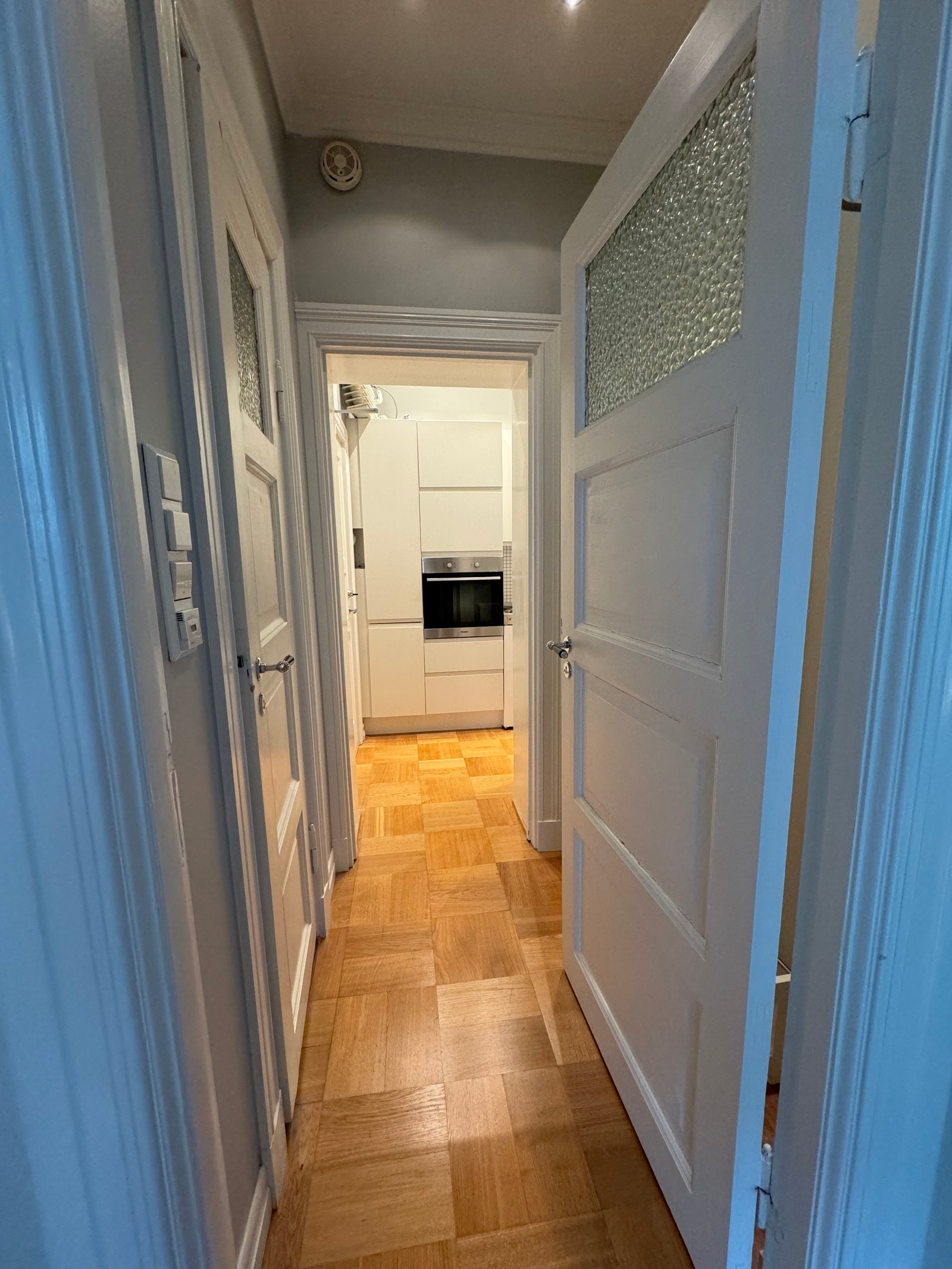 Gang fra stue til kjøkken Galleribilde