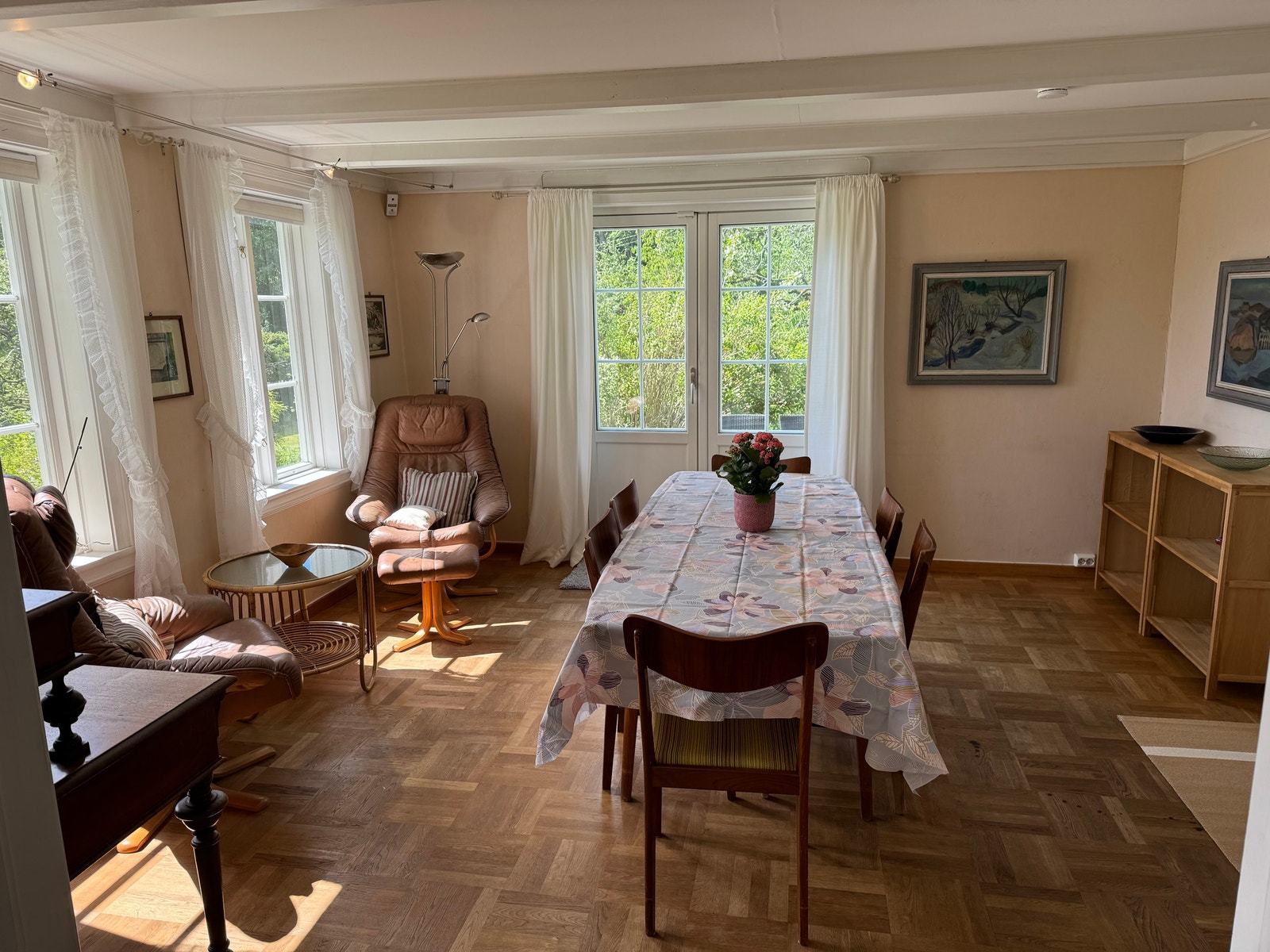 Spisestue 1. etasje Galleribilde