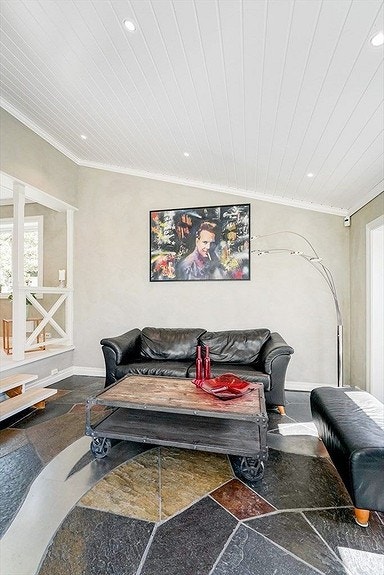 Liten tv-stue Galleribilde