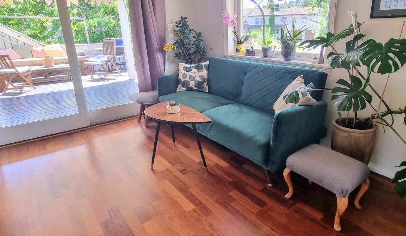 Stue med flere sittegrupper Galleribilde