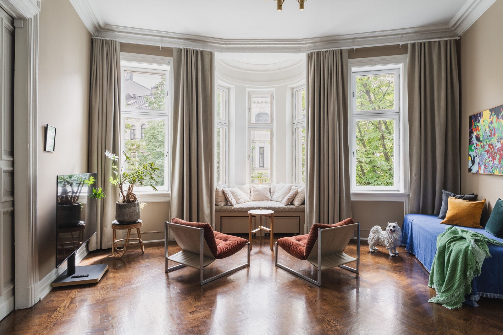 Soverom 4 | The Apollo Room | Karnapp | TV- Stue Galleribilde