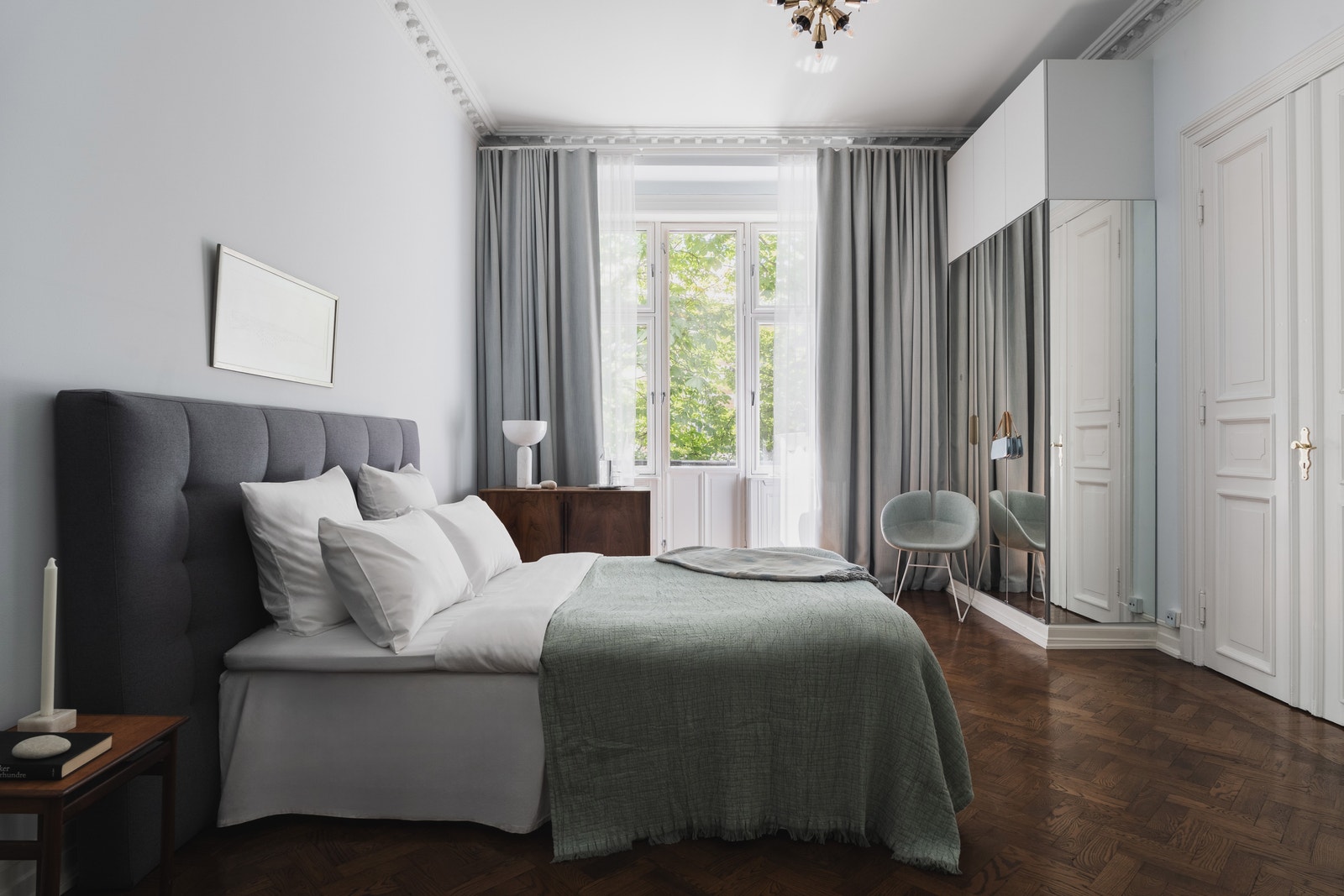 Soverom 1 | The Mirror Room | Utgang Balkong 2 Galleribilde