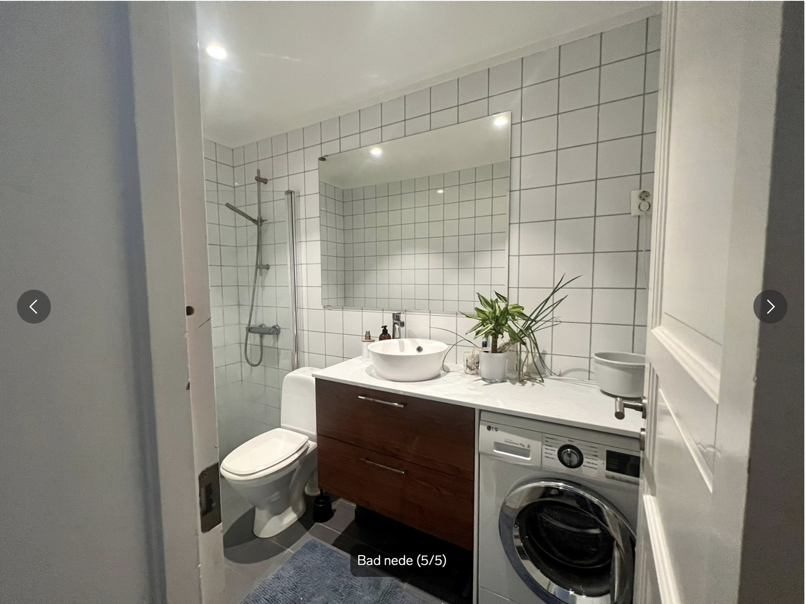 Badet ved siden av soverommet Galleribilde