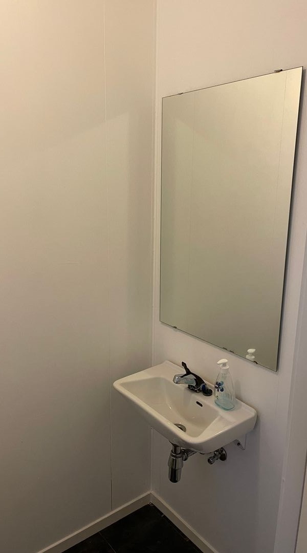 2nd bathroom Galleribilde