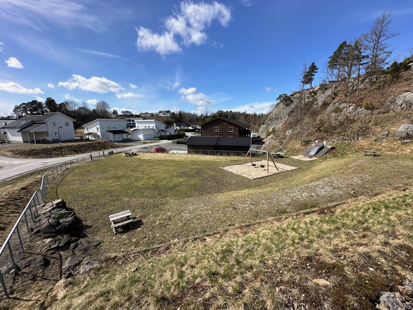 Hjørnetomt mot lekepass Galleribilde