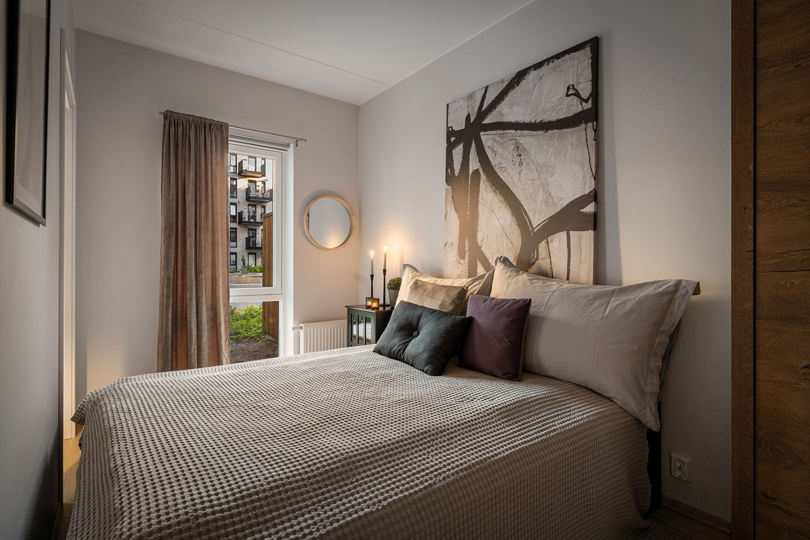 Romslig Soverom Galleribilde