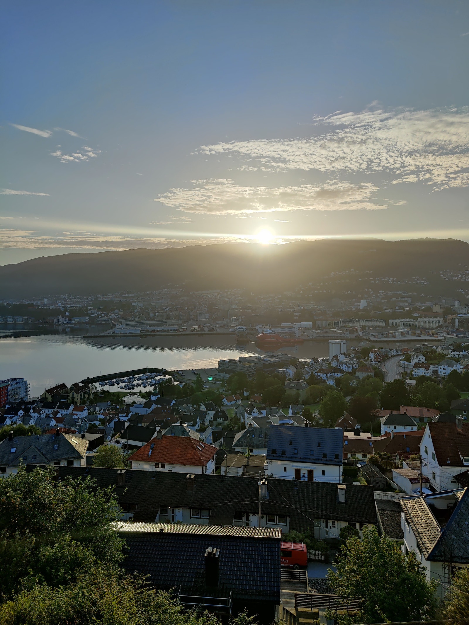 Soloppgang kl. 05.15 midtsommar Galleribilde