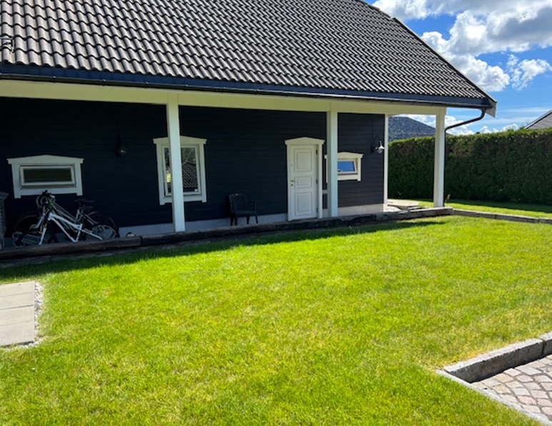 Inngang med overbygg Galleribilde