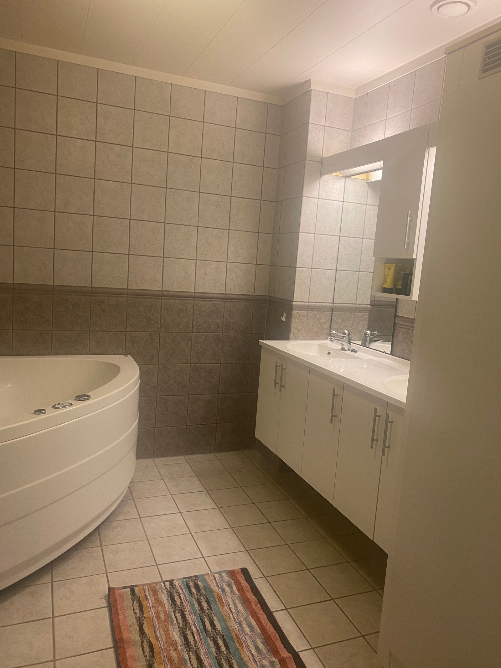 Bad (m dusj/boblebad) Galleribilde