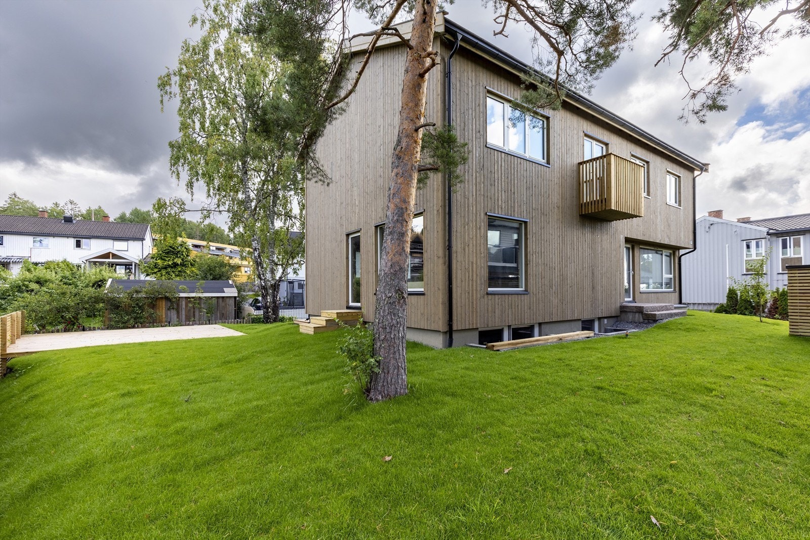 outside of the house Galleribilde