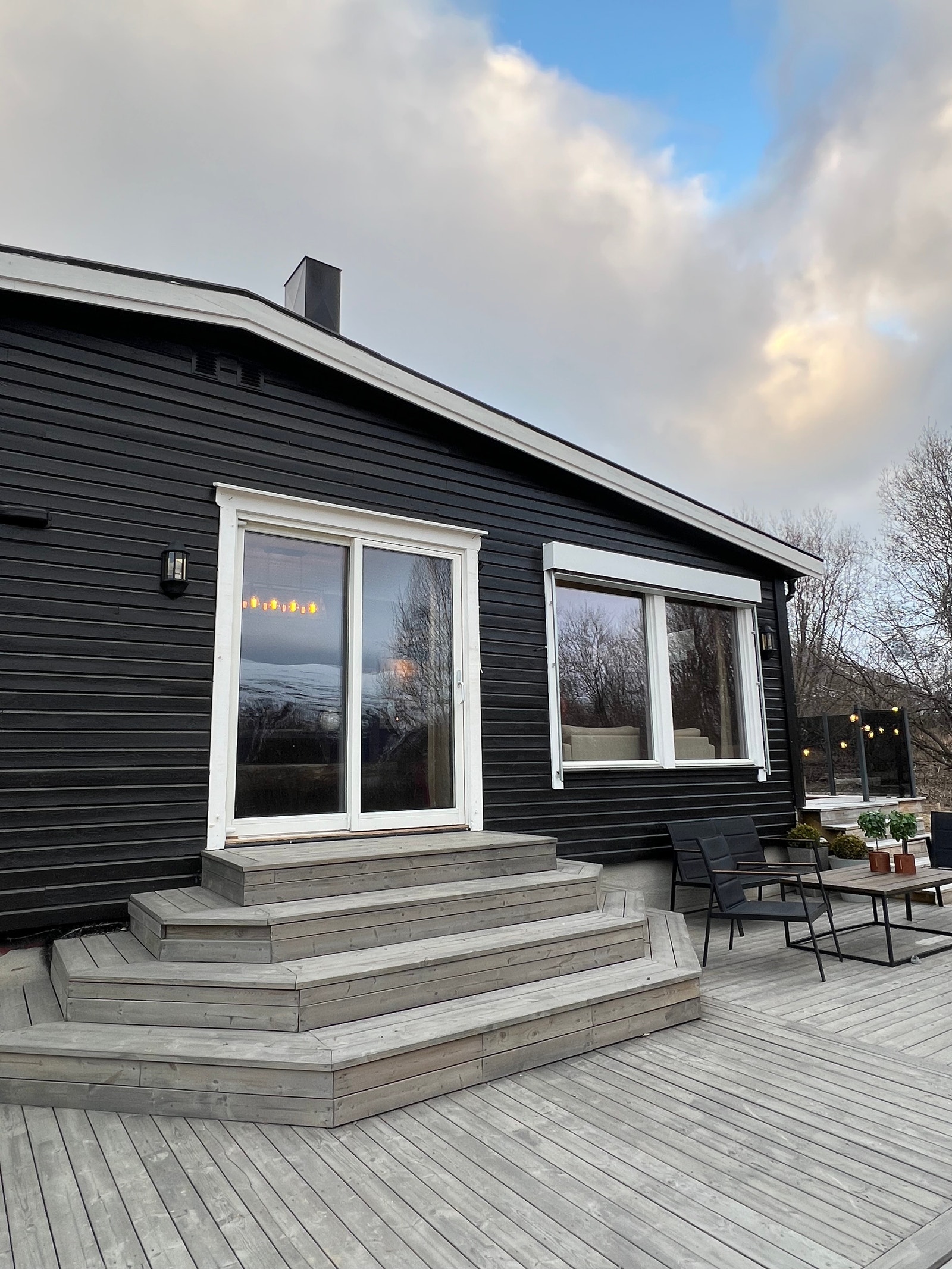 Huset har platting på to sider Galleribilde