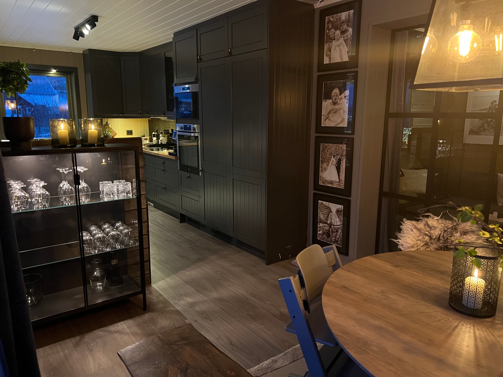 Spisestue/kjøkken Galleribilde