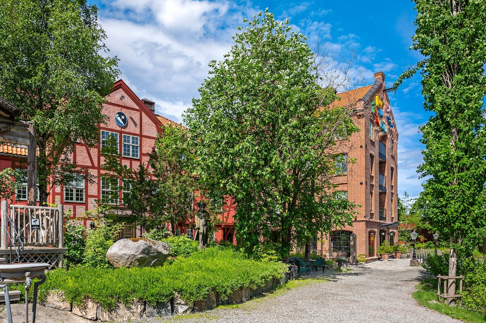 Ramme fjordhotell består av 2 bygg og er nyoppført i 2020. Galleribilde