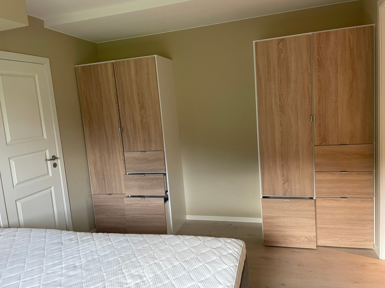 Soverom 1 god garderobeplass Galleribilde