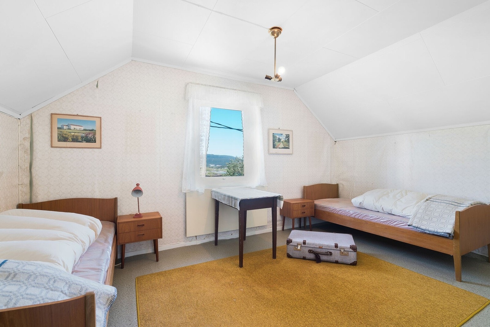 Soverom 1 har god utsikt innover fjorden Galleribilde