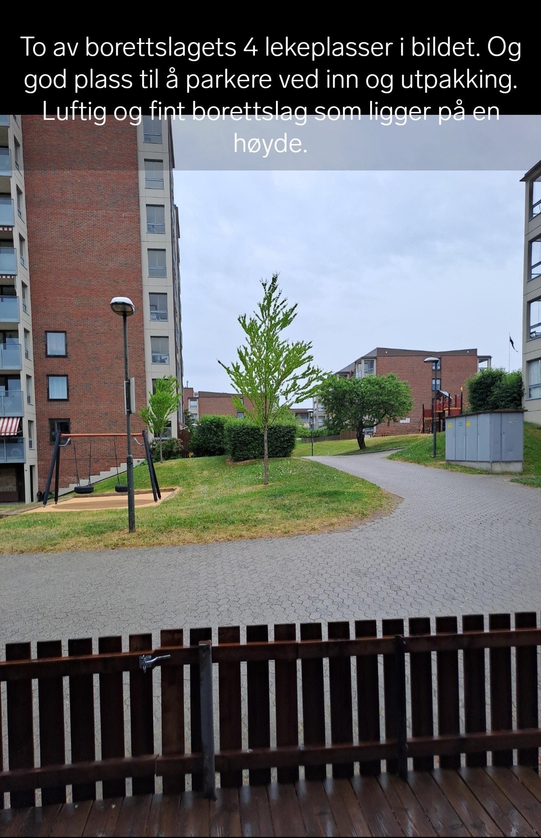 Rett utenfor leiligheten på kjøkkensiden. Galleribilde