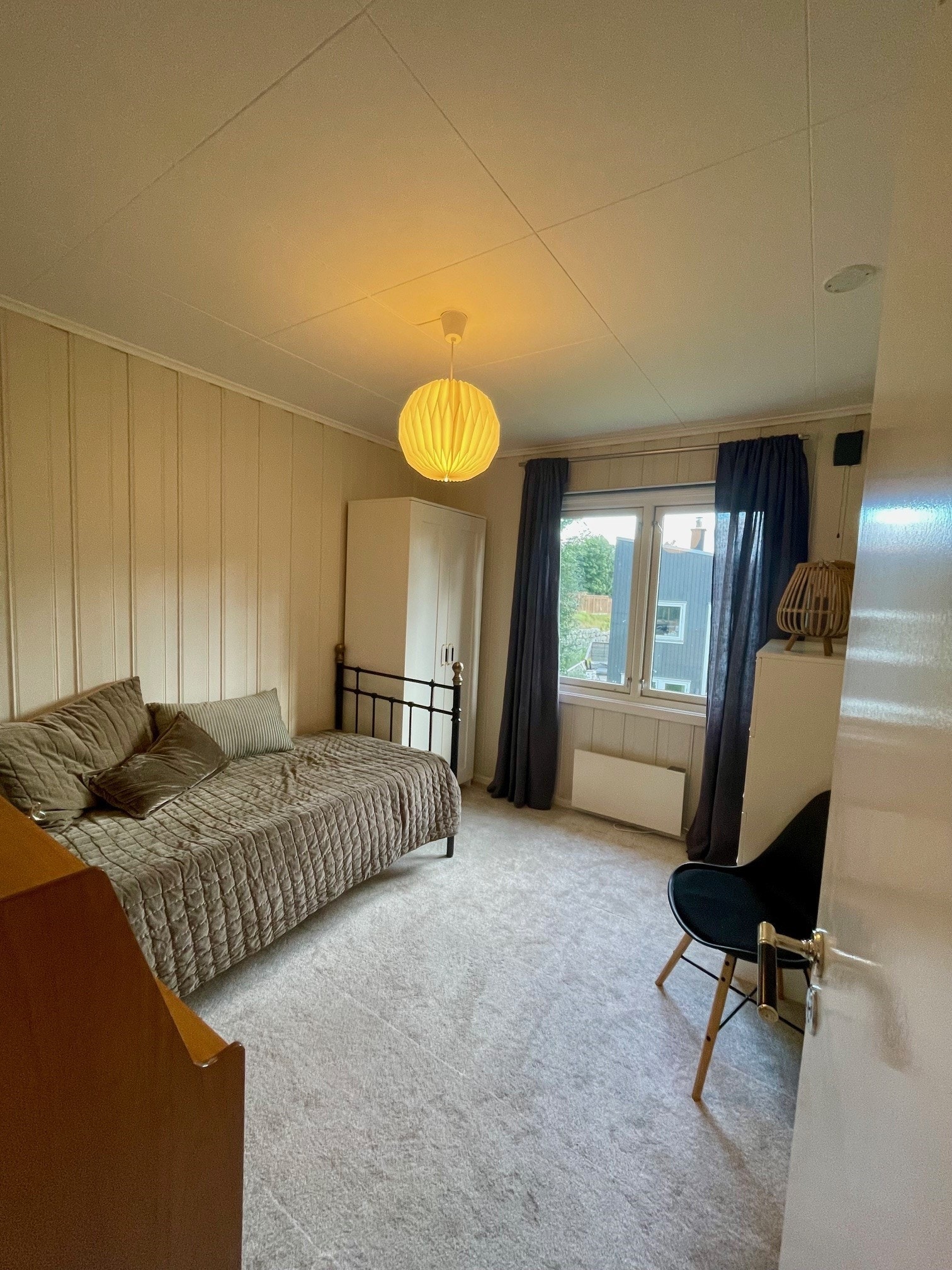 Soverom med enkeltseng 90 bred Galleribilde