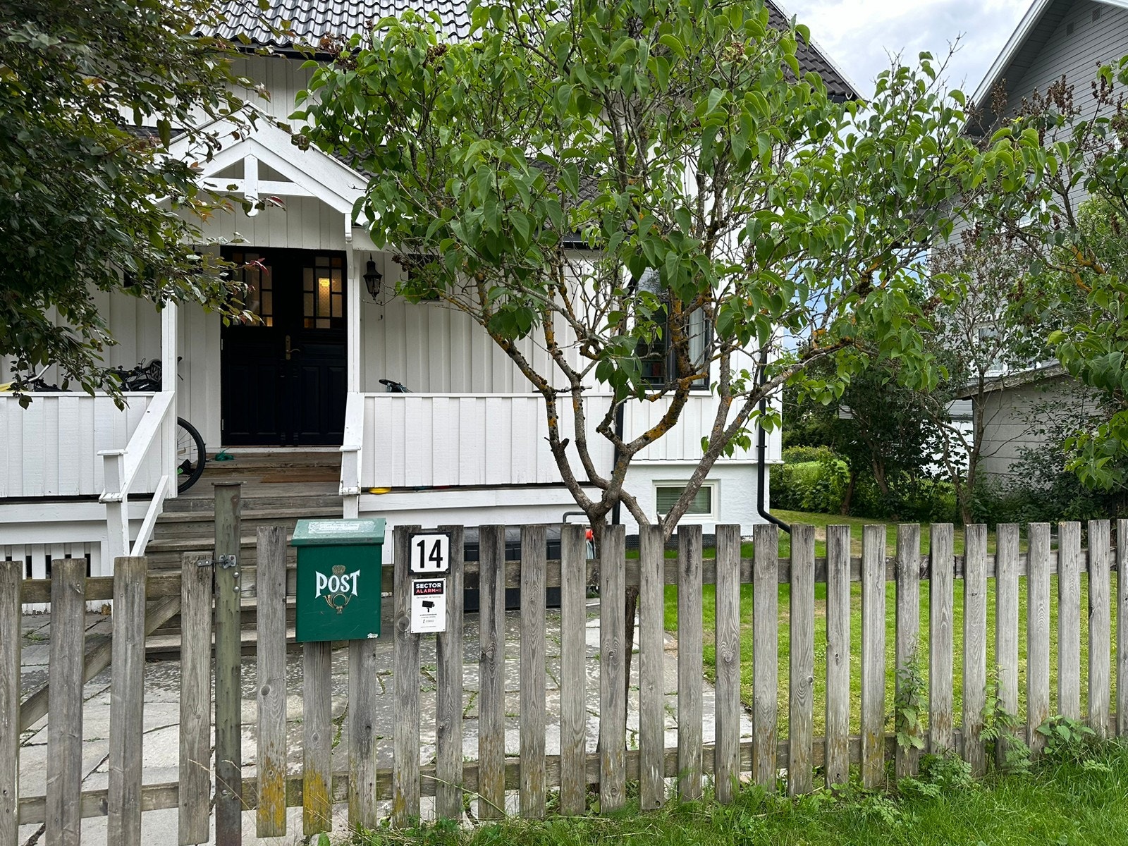 Fagerliveien er en rolig og frodig gate med kort vei til det meste. Galleribilde