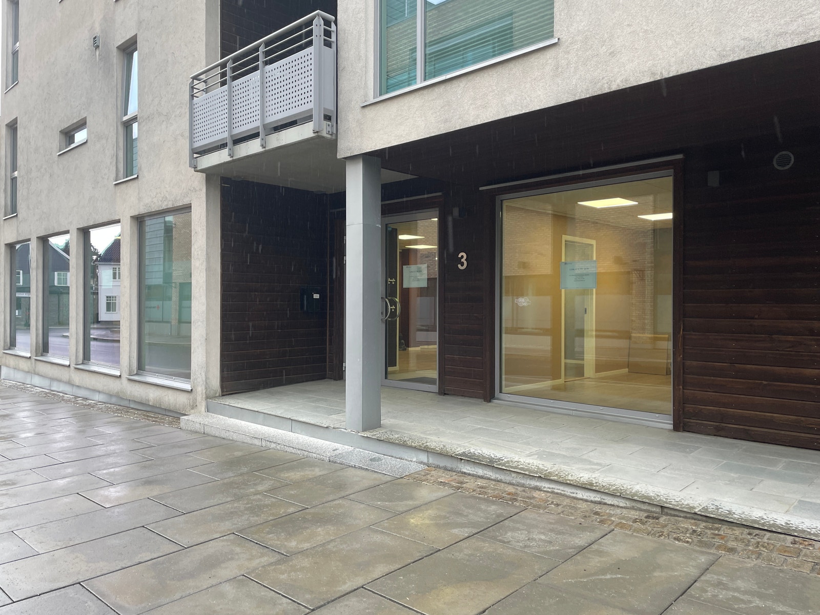 Fasade med inngangsparti Galleribilde