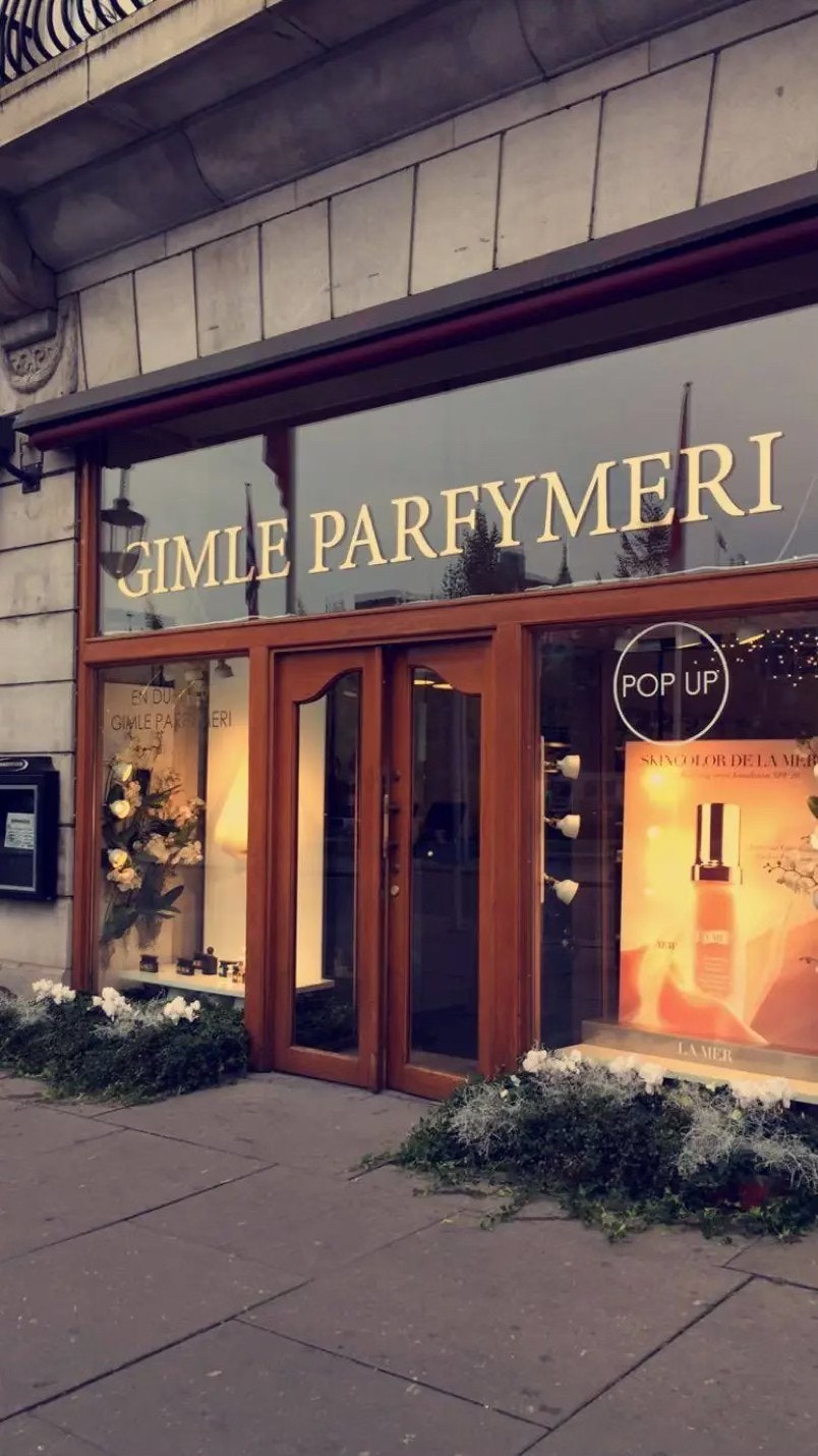 Leiligheten ligger på beste Frogner nær «alt», under ett minutts gange fra Gimle Parfymeri og Gimle Kino Galleribilde