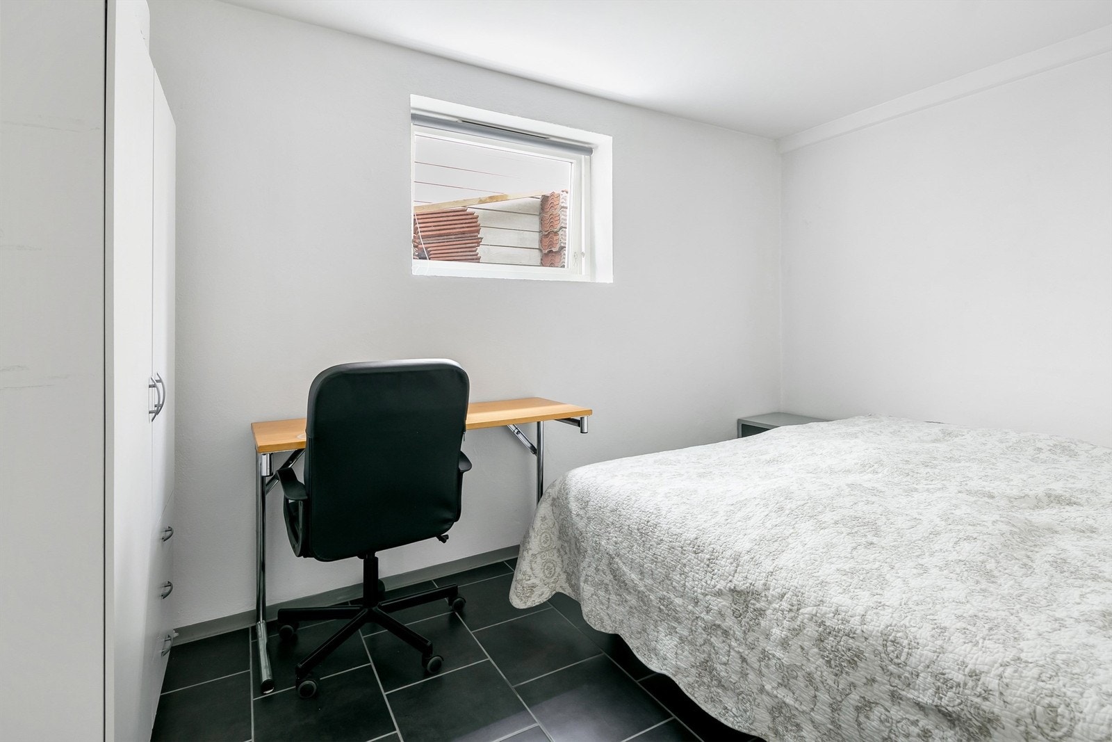 Hybel (Møbler følger ikke med, bortsett fra seng) Galleribilde