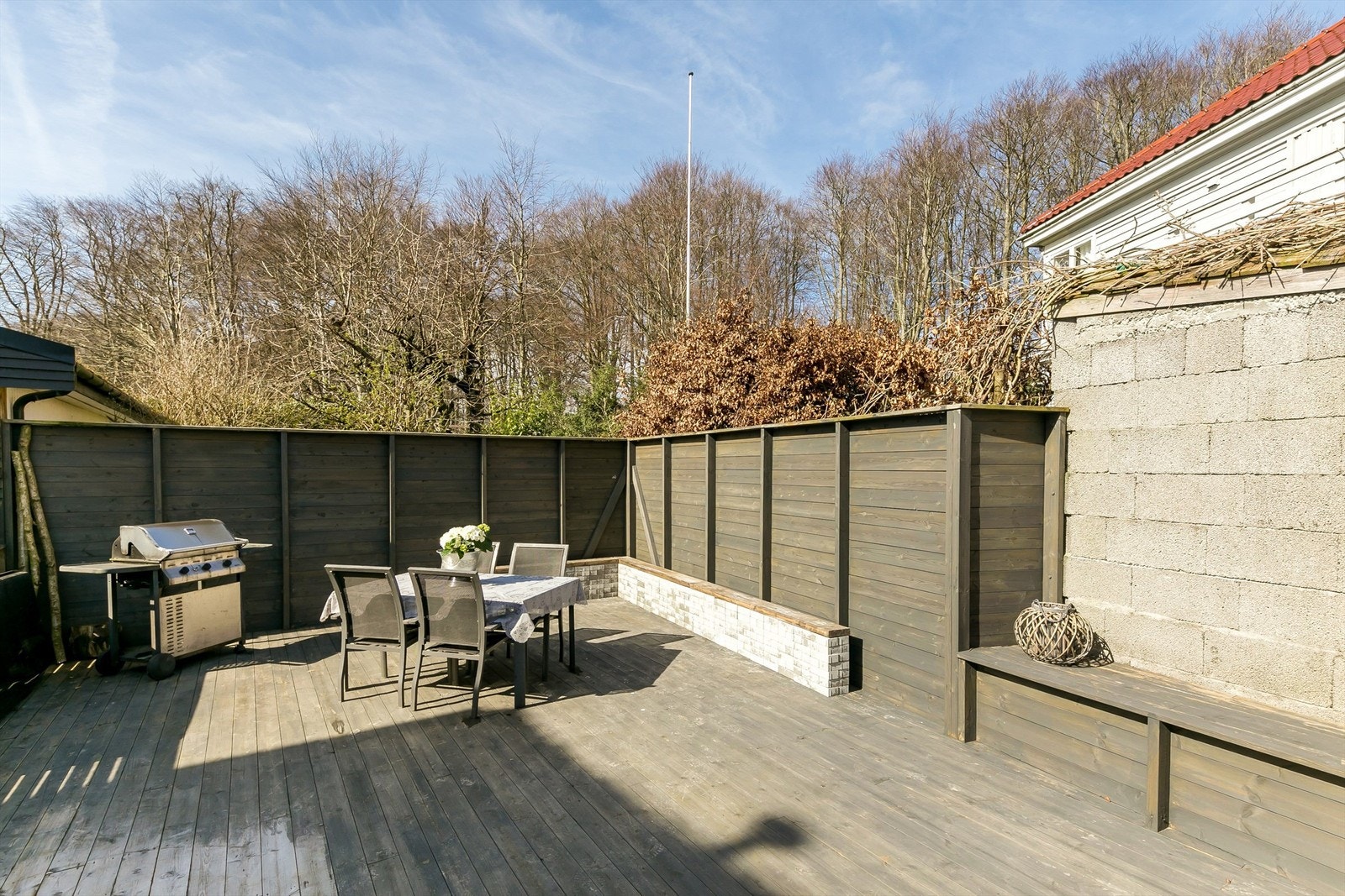 Felles uteplass Galleribilde