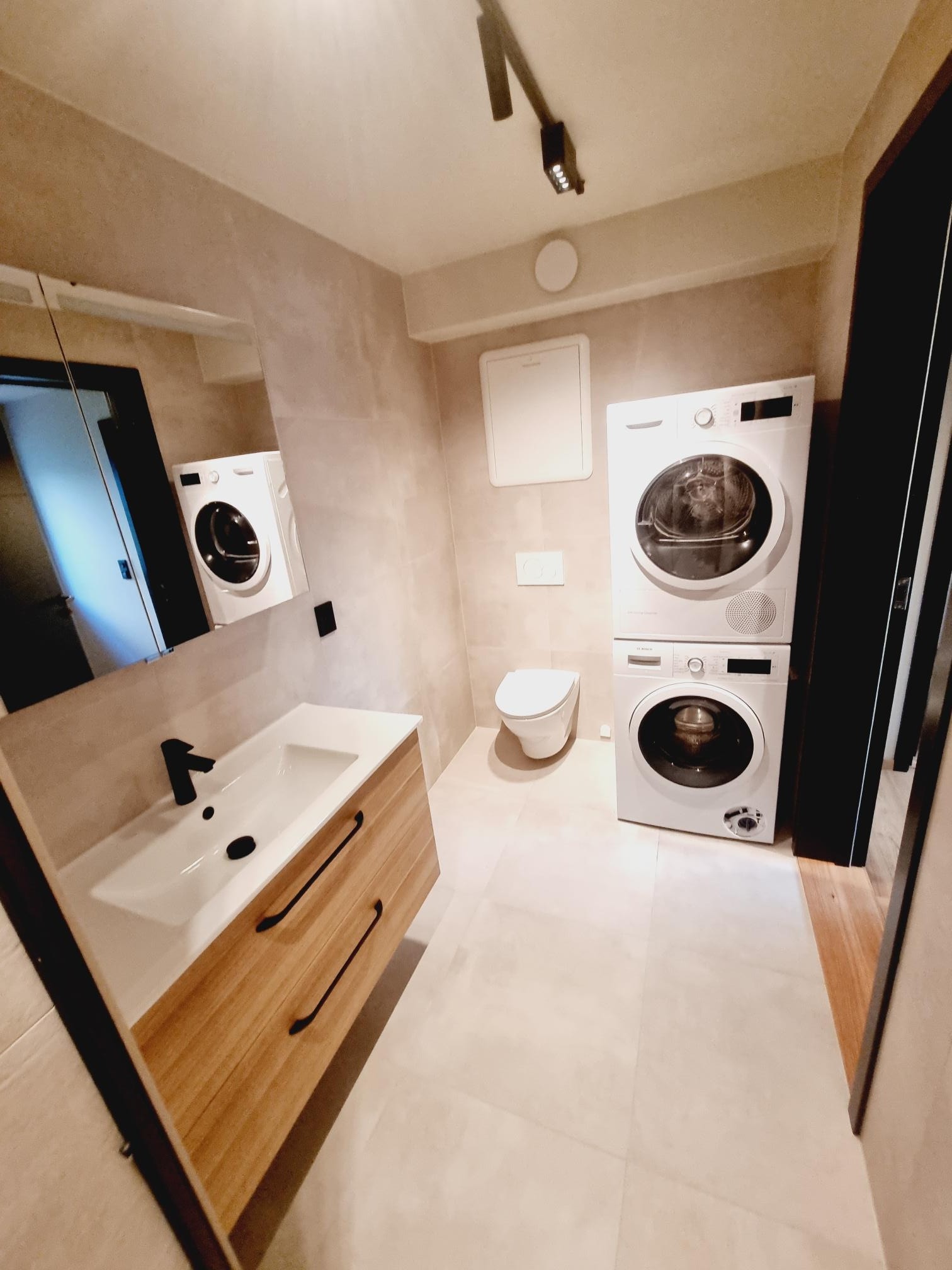 Bad med tilhørende vaskemaskin hvis ønskelig Galleribilde