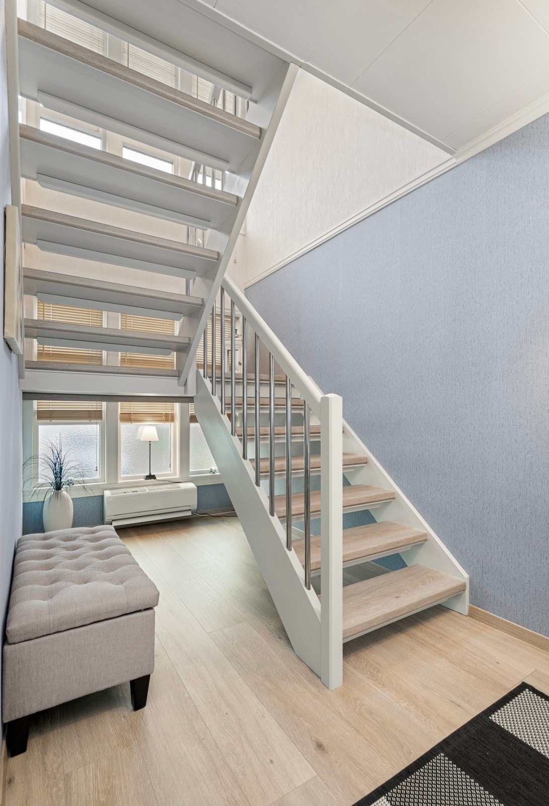 Trapp mellom etasjene Galleribilde