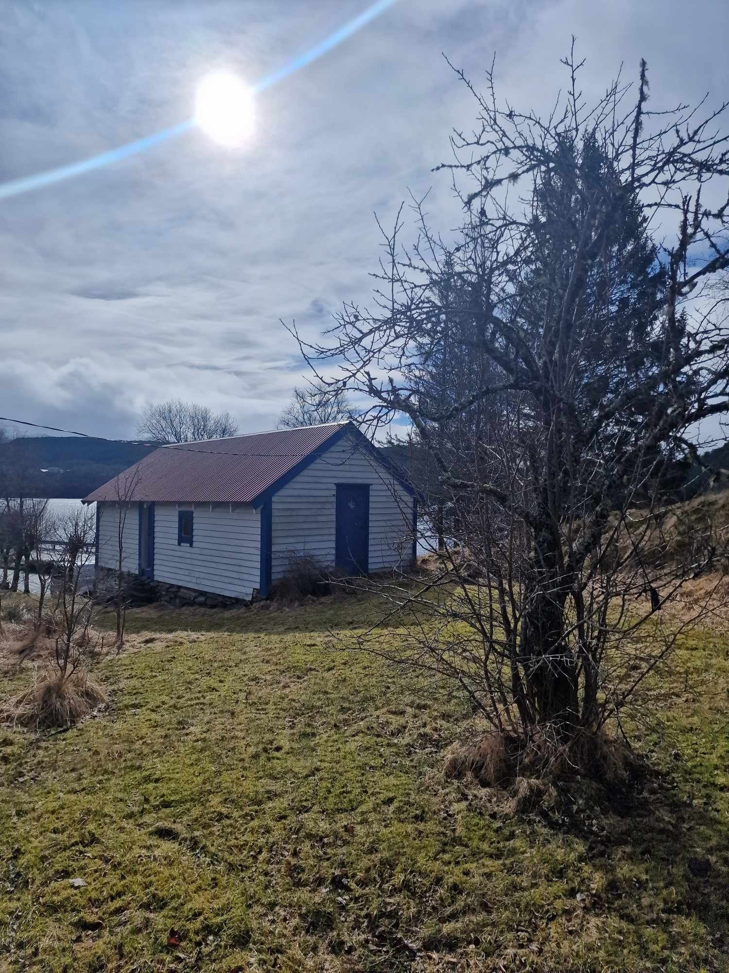 Tidligere løe. Anneks innredet med to oppholdsrom. Galleribilde