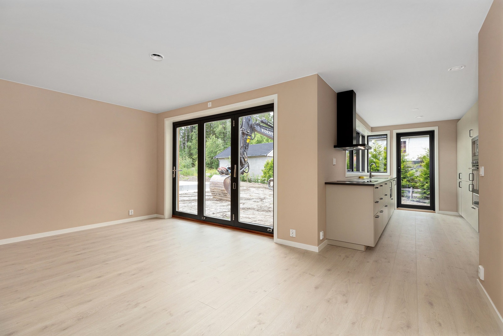 Stue mot kjøkken Galleribilde