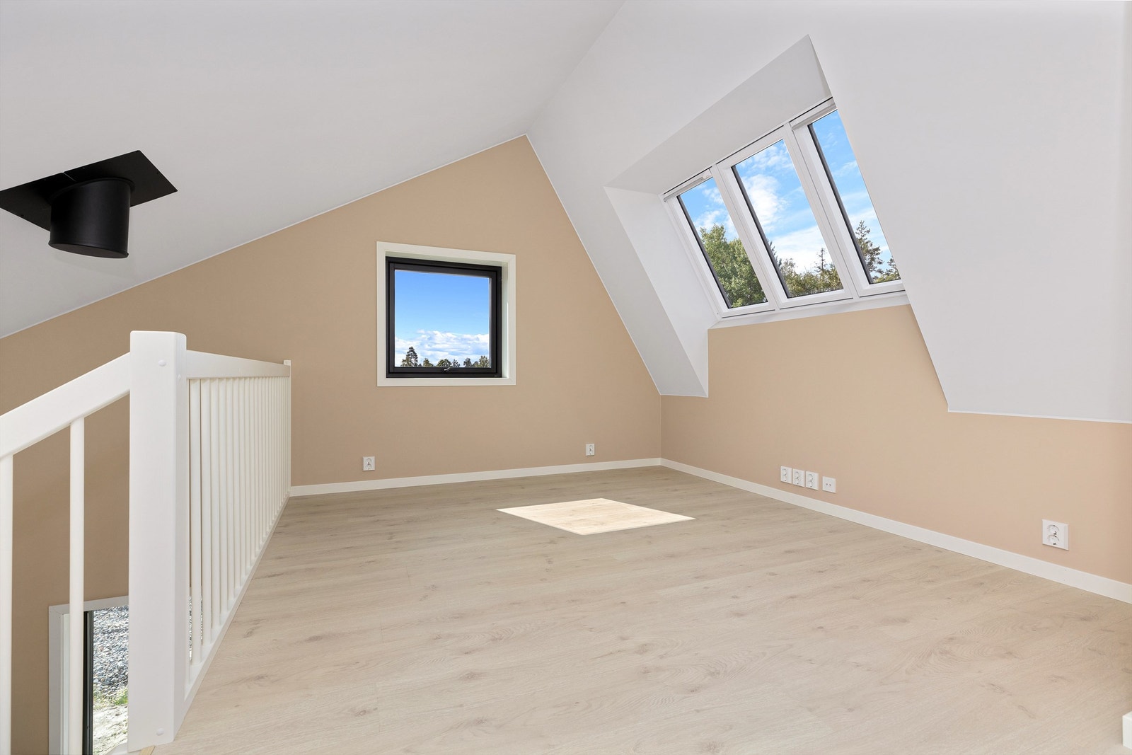 Loftstue Galleribilde