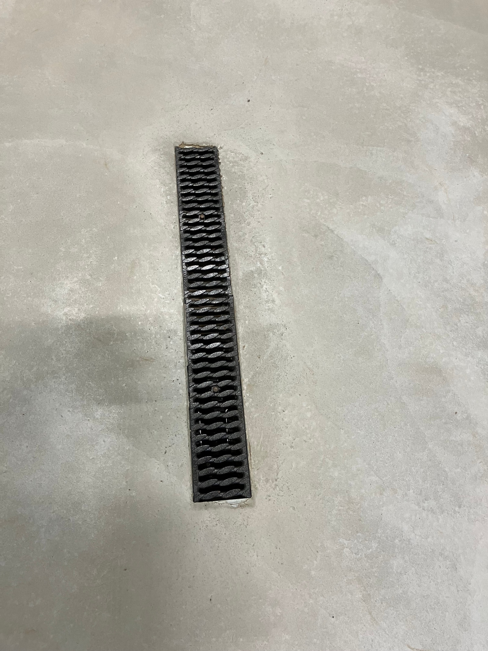 Sluk i gulv med sandfang, koblet til oljeutskiller Galleribilde