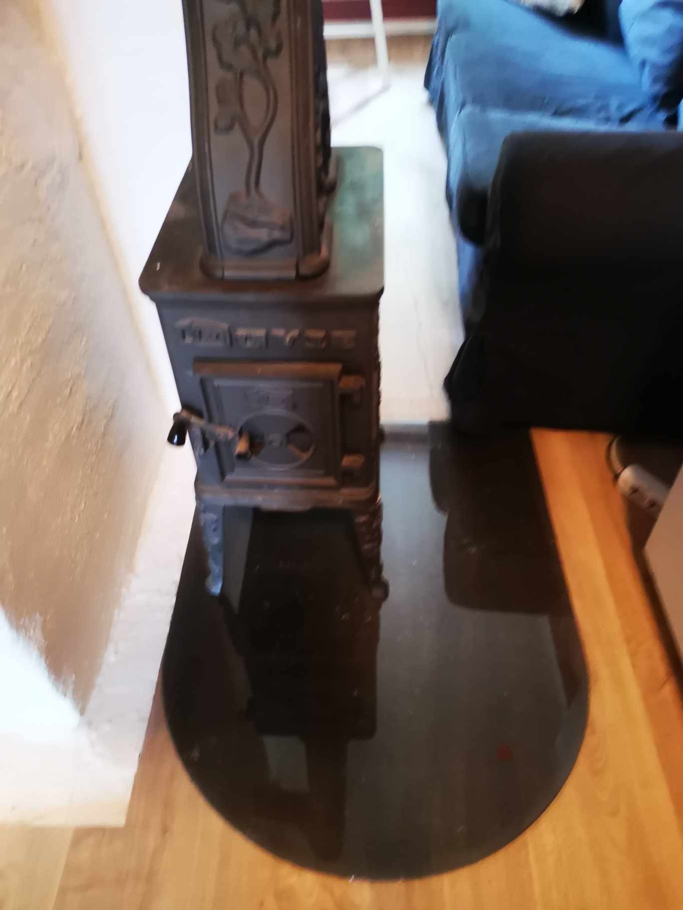 Ovn på kjøkkenet Galleribilde