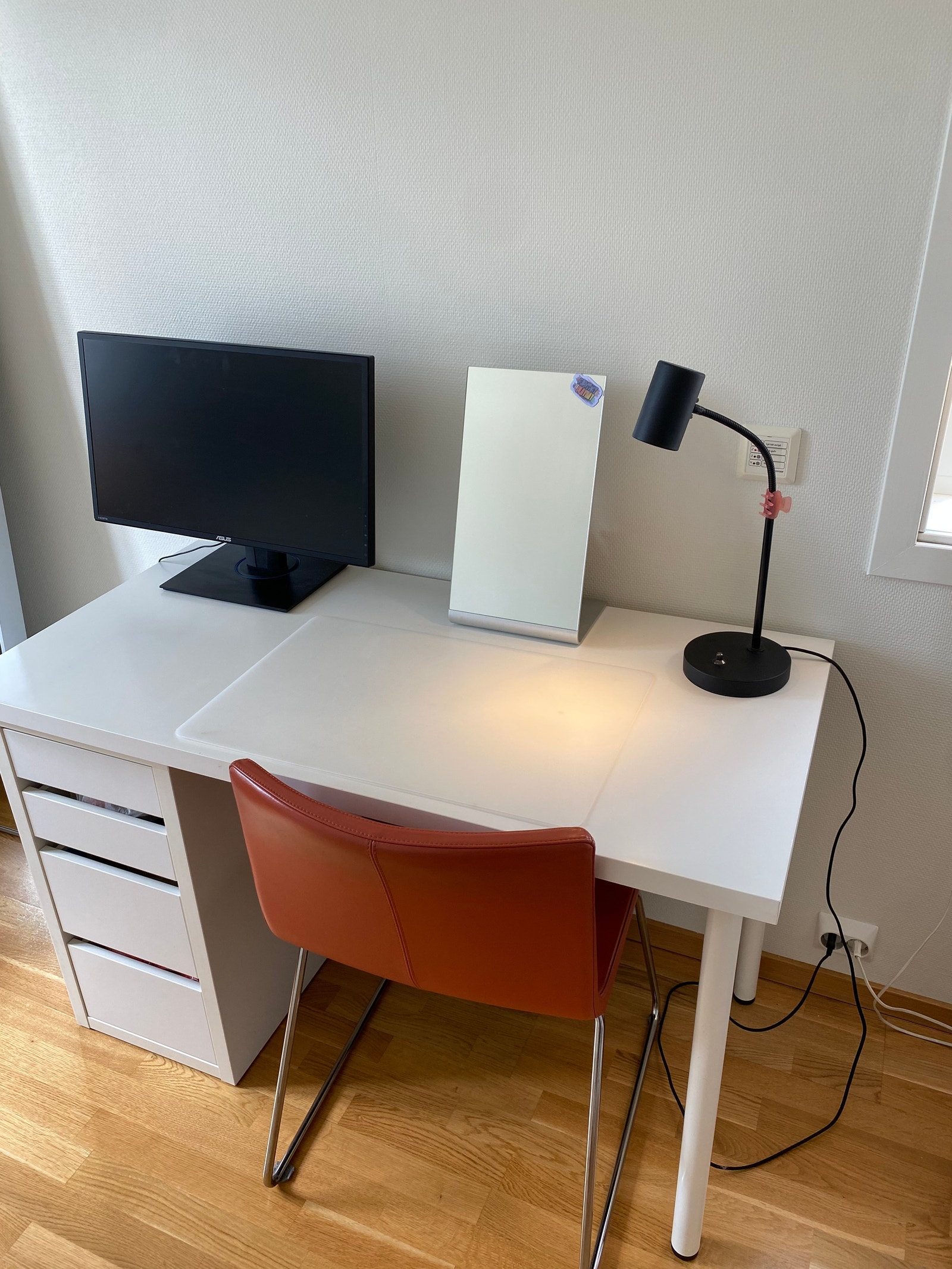 Skrivebord Galleribilde