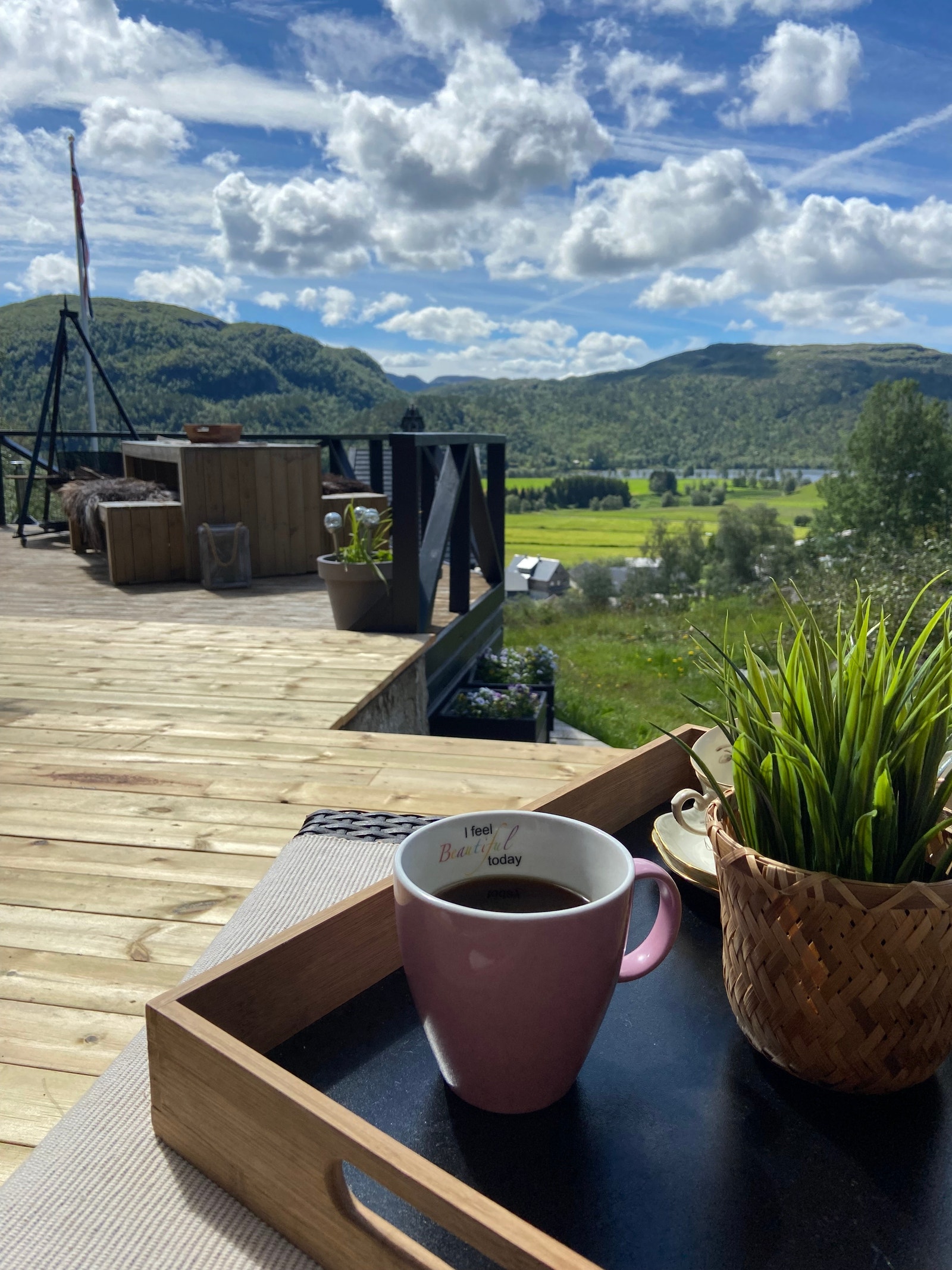 Helt ok med kaffi på Solkro Galleribilde